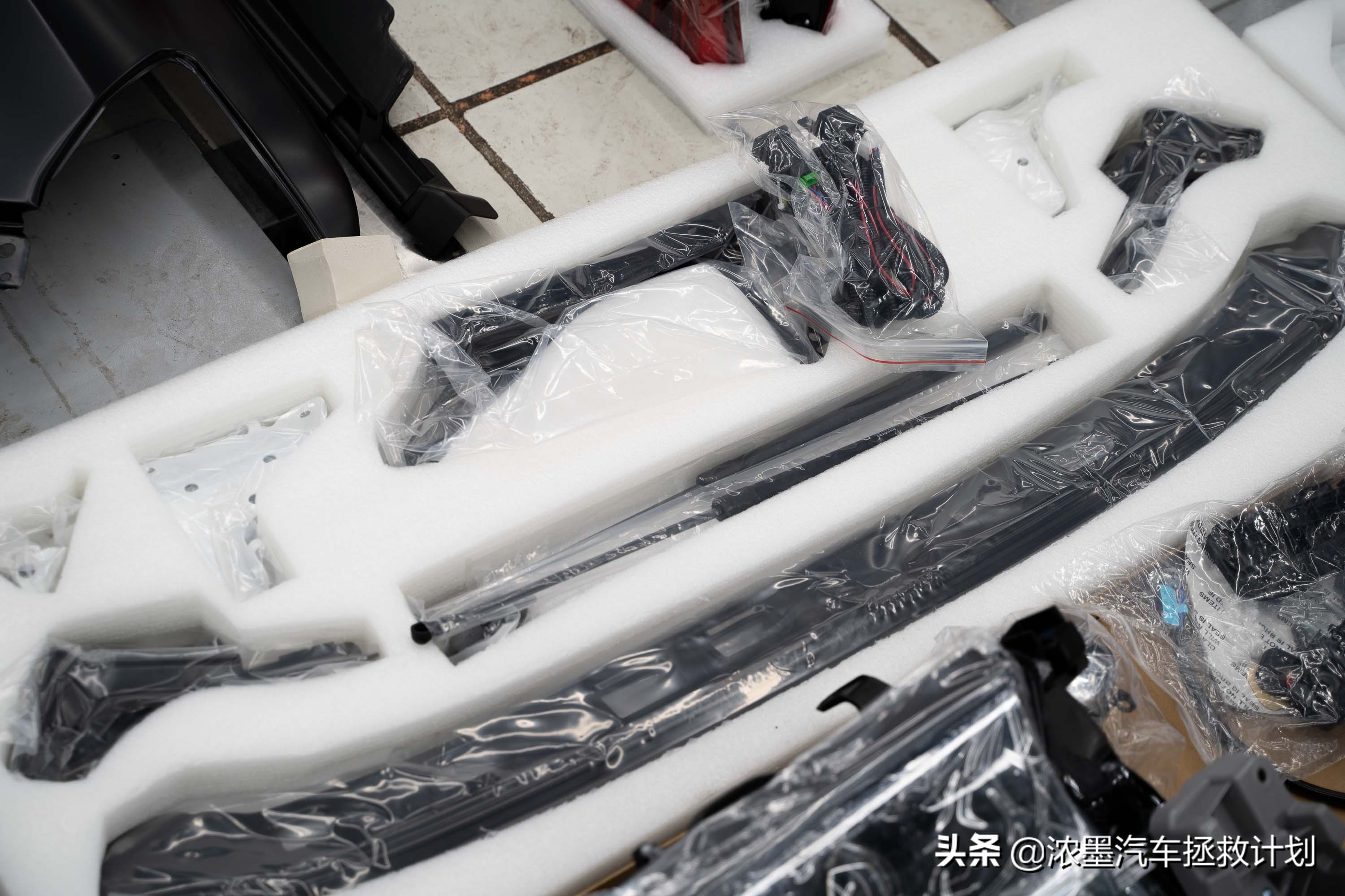 丰田霸道酷路泽带你翻山越岭,丰田兰德酷路泽低速4驱越野模式