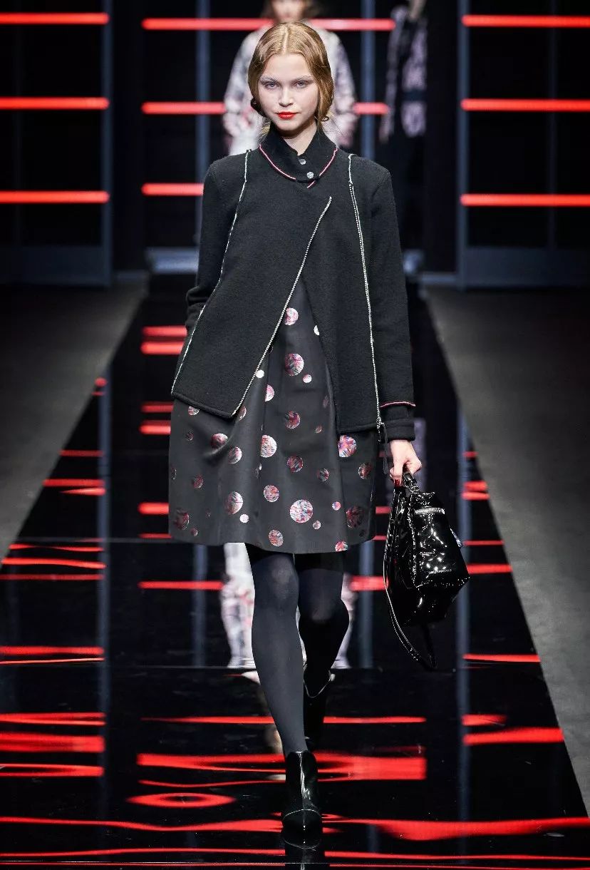 MaxMara男士穿搭,maxmara黑色西装外套怎么搭