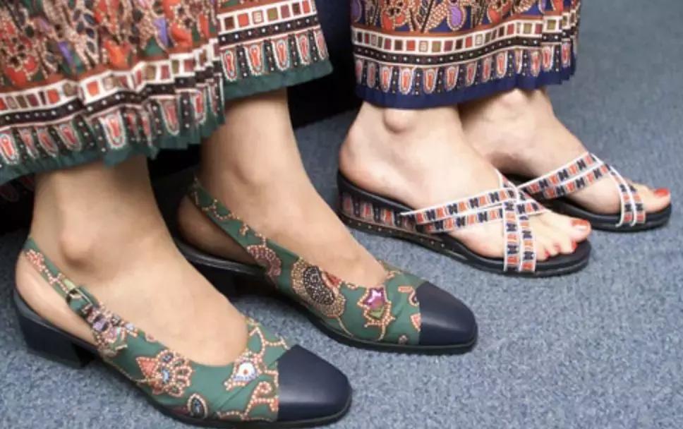 超高月薪+大牌衣服美妆，当新航空姐也太爽了吧！