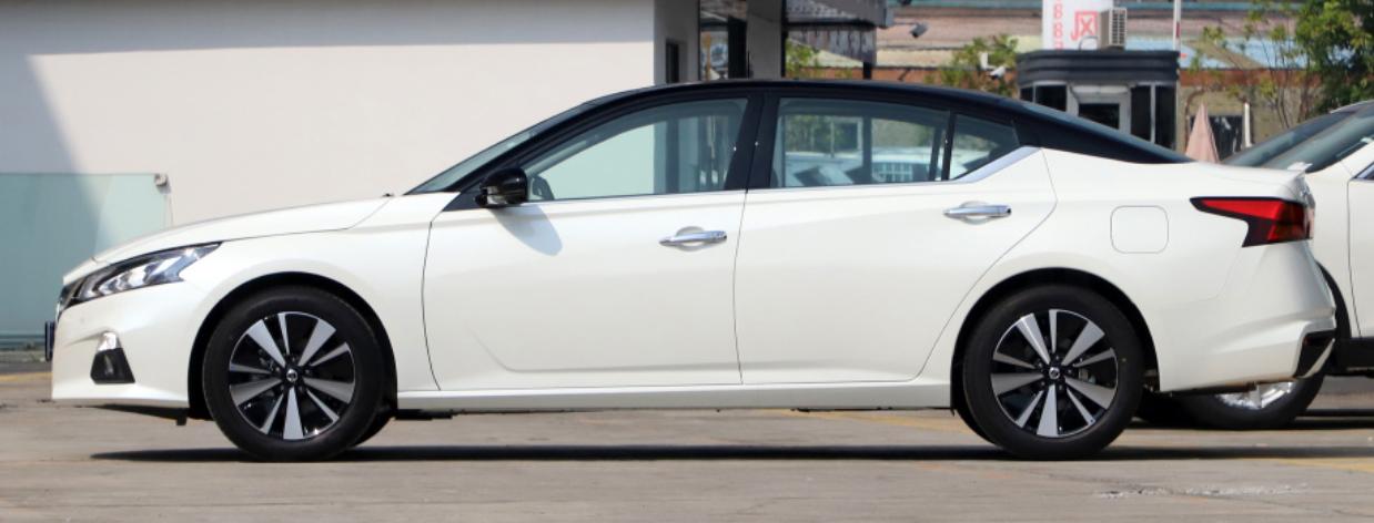 日产大沙发，2.0T发动机243马力371牛米，解读日产新天籁