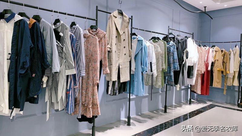 新手开实体店服装怎样找货源,开服装店货源可以在哪里拿