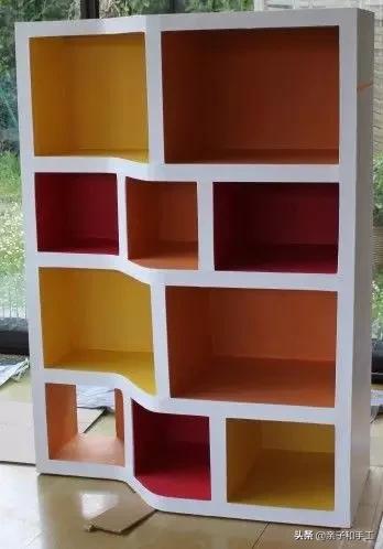 只用瓦楞纸就可以做出一件件家具,简直酷爆了