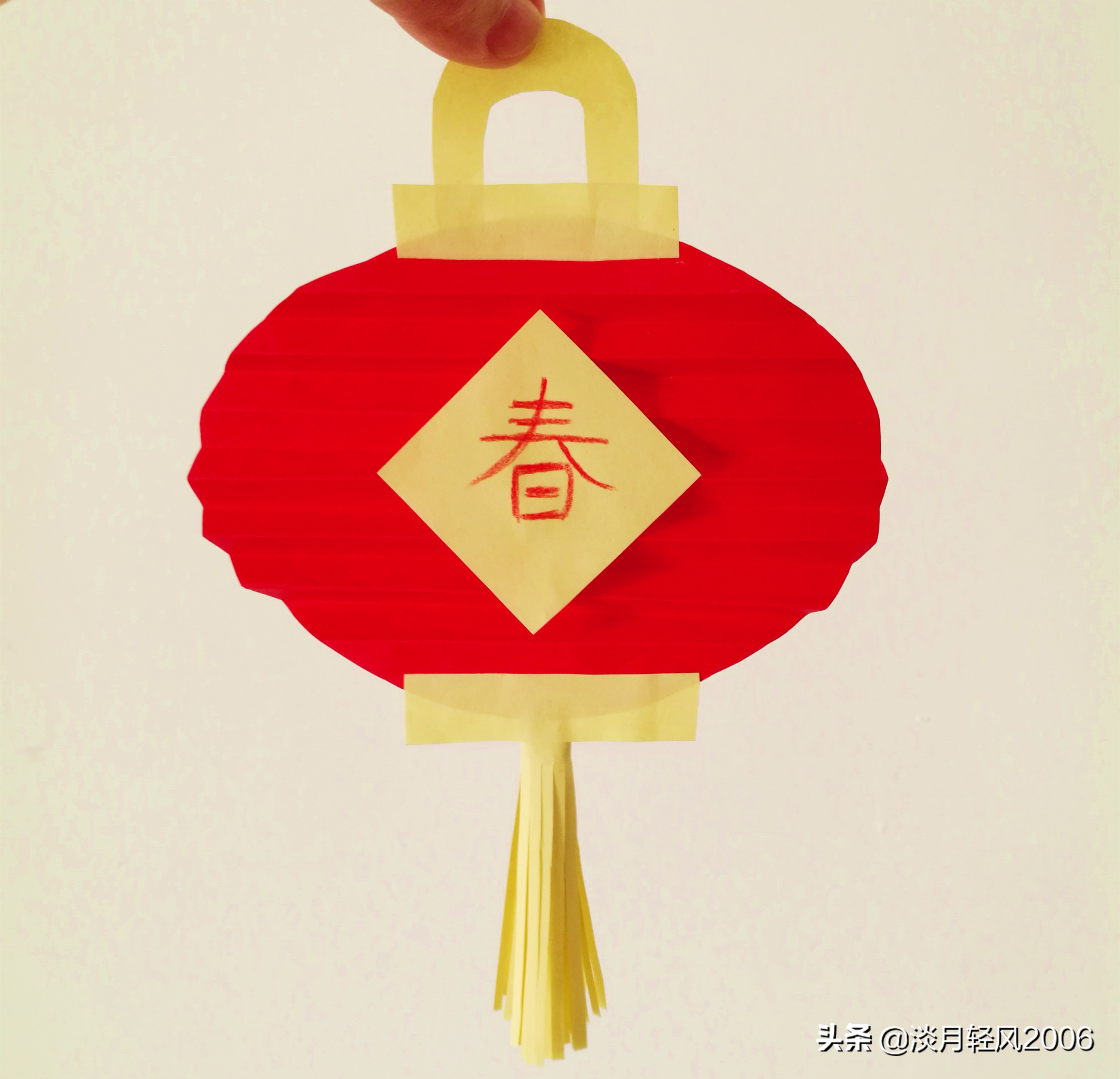 只用卡纸做的手工小灯笼,卡纸手工小灯笼做法