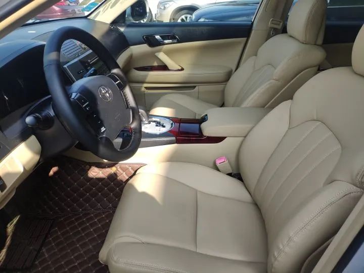 10年丰田锐志2万全款,10年丰田锐志二手车值多少钱