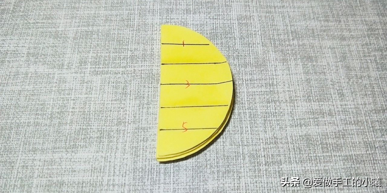 菠萝笔筒折纸图片大全,如何让折纸小菠萝卡住