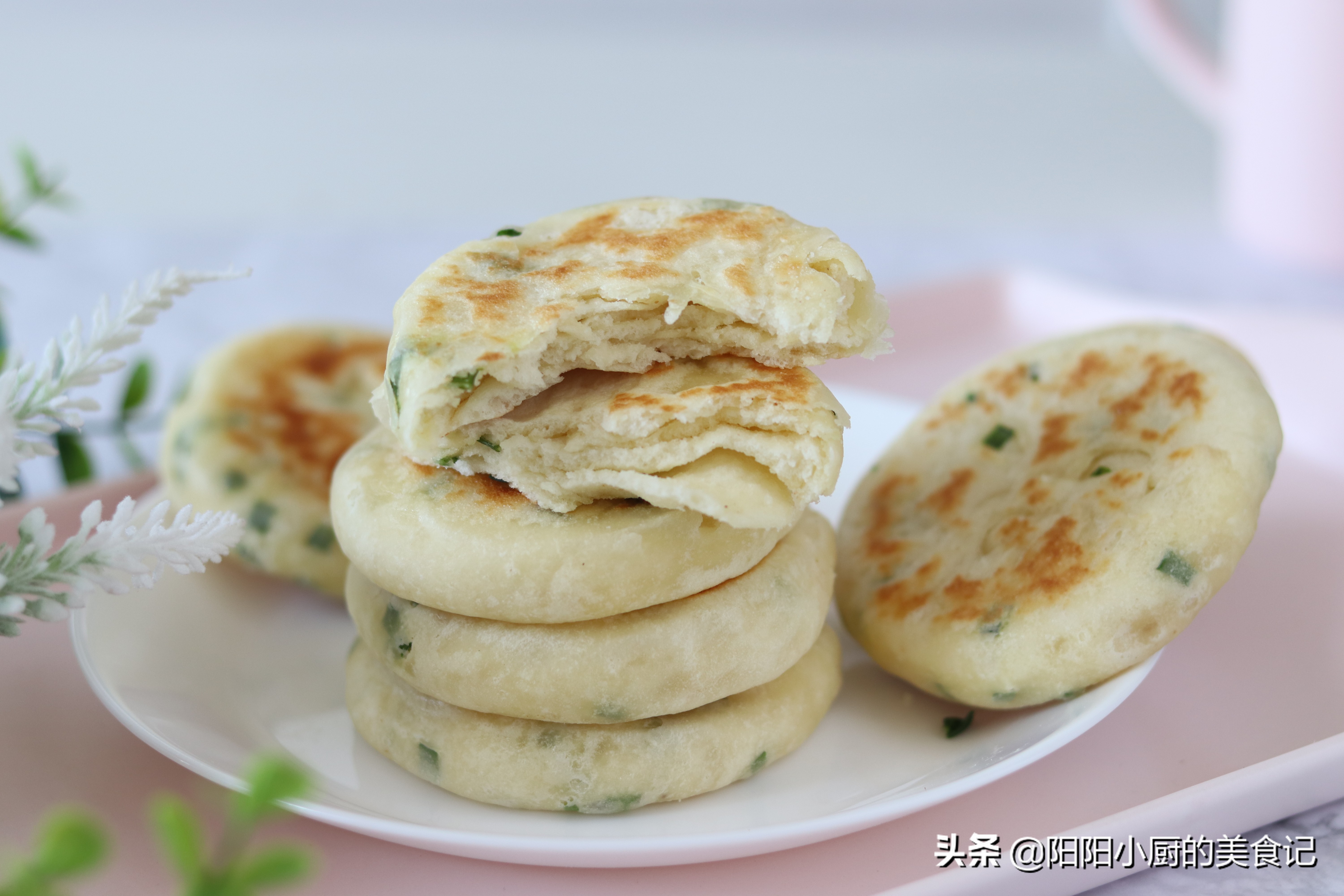 葱油千层饼制作方法,葱油千层饼做法微波炉