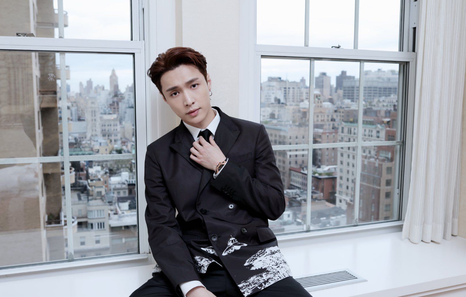 传杨天真和张艺兴闹掰，杨天真发两人跳舞视频辟谣