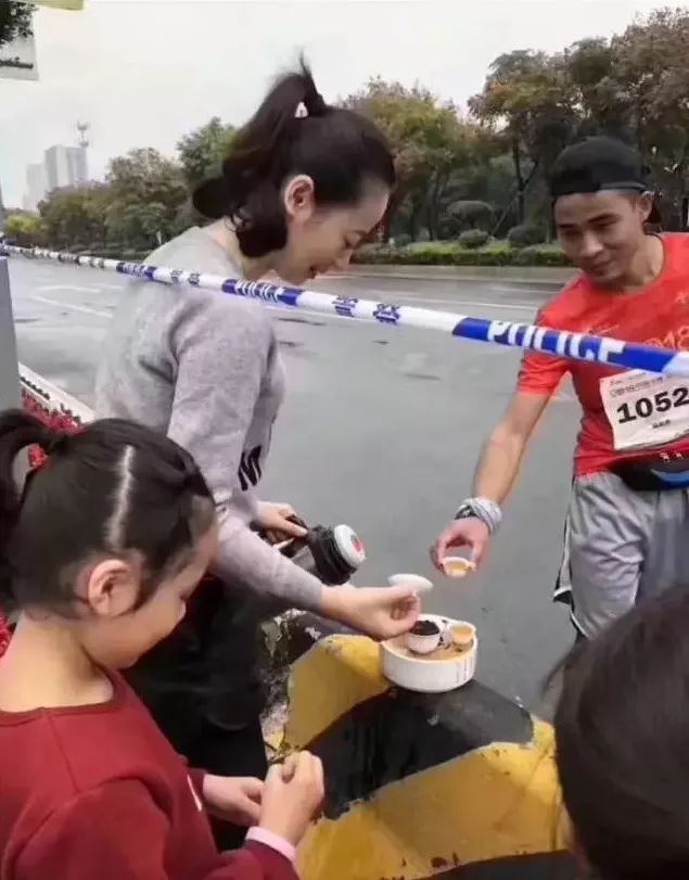 潮汕工夫茶一个人也要倒三杯吗,潮汕喝茶只要三个杯子吗