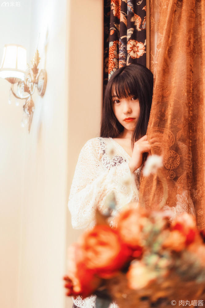 穿毛衣的漂亮女生,穿蕾丝衣服的女孩子