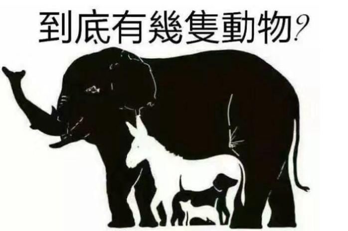 “兄弟睡觉压得胳膊都变色了，要不要叫醒他？”醒来一定很酸爽