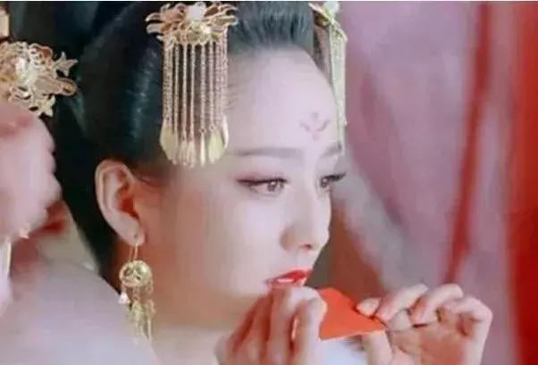 抽奖｜七夕活命指南——迪奥、故宫文创、浪漫鲜花已备好