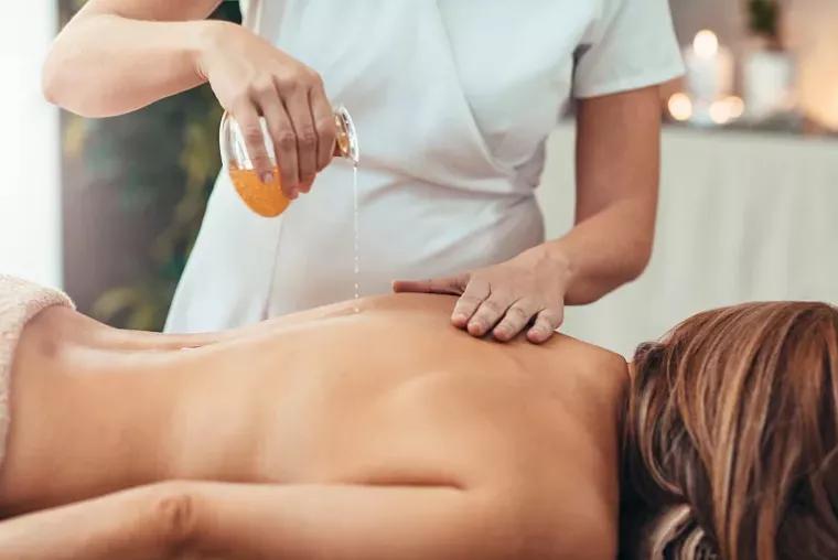 舒筋活血打通经络精油刮痧,活血通经络刮痧用什么药油