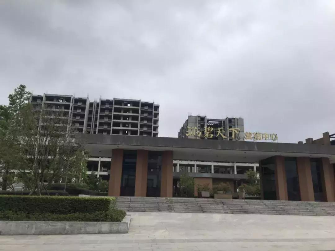 凤凰山体育中心建成后排名,凤凰山体育中心多久修好的