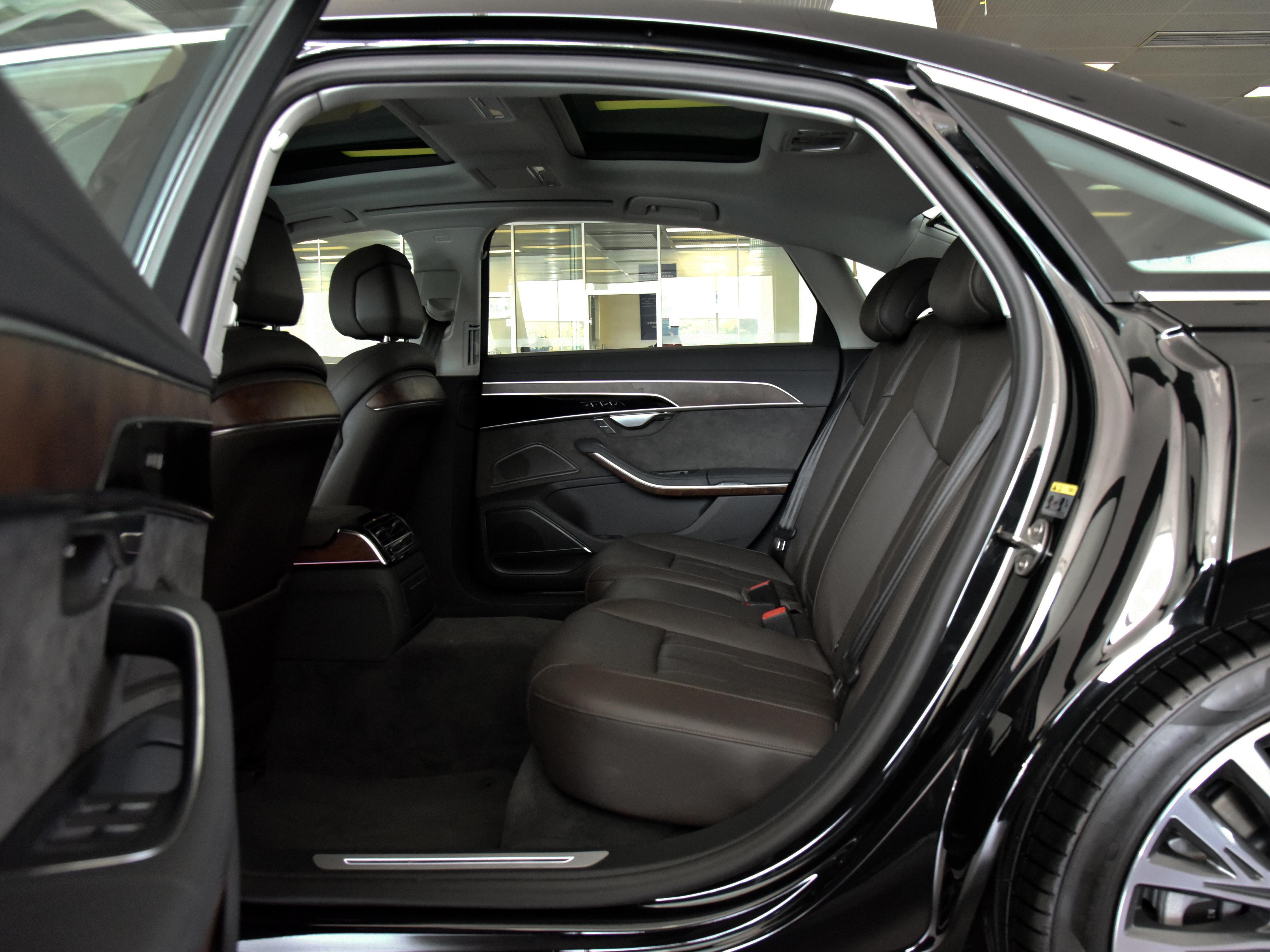 奥迪a8v6发动机,奥迪a8新款3.0t顶配驾乘体验