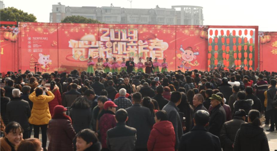 广元市老城小西街嘉陵广场,看看广场有多热闹