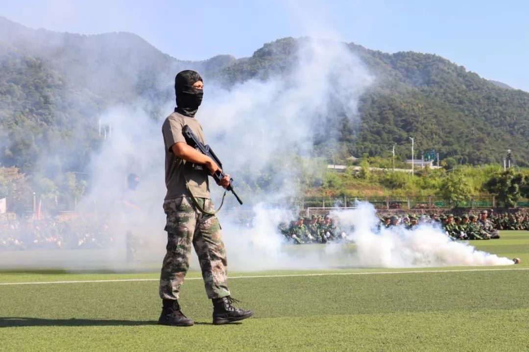 真人cs穿越到真实战场,真人cs镭战军训