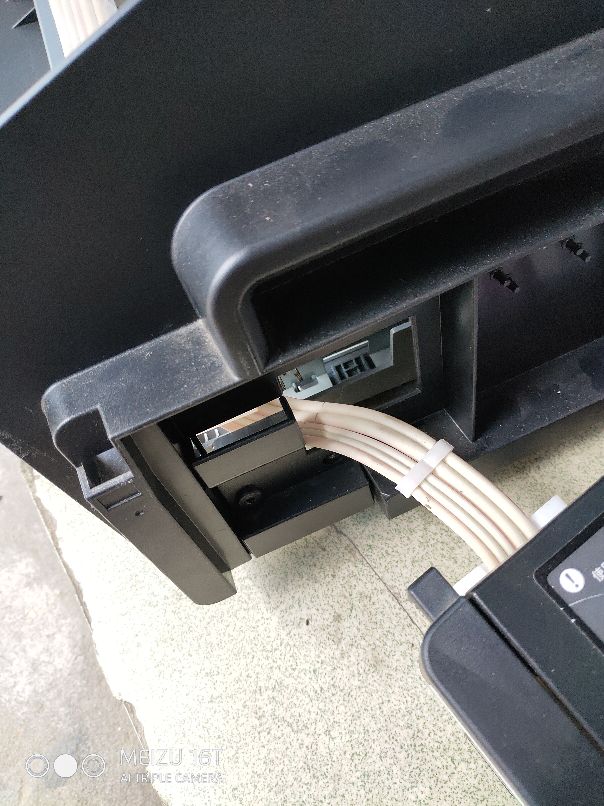 爱普生l1300进纸一点就显示卡纸,爱普生l1300打印歪斜卡纸