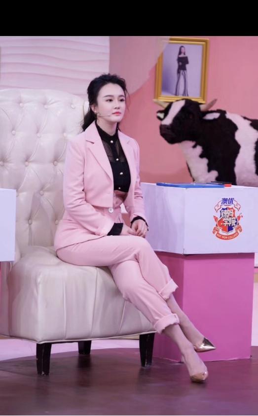 辣妈冉莹颖直播视频,曾是央视主持人的辣妈冉莹颖