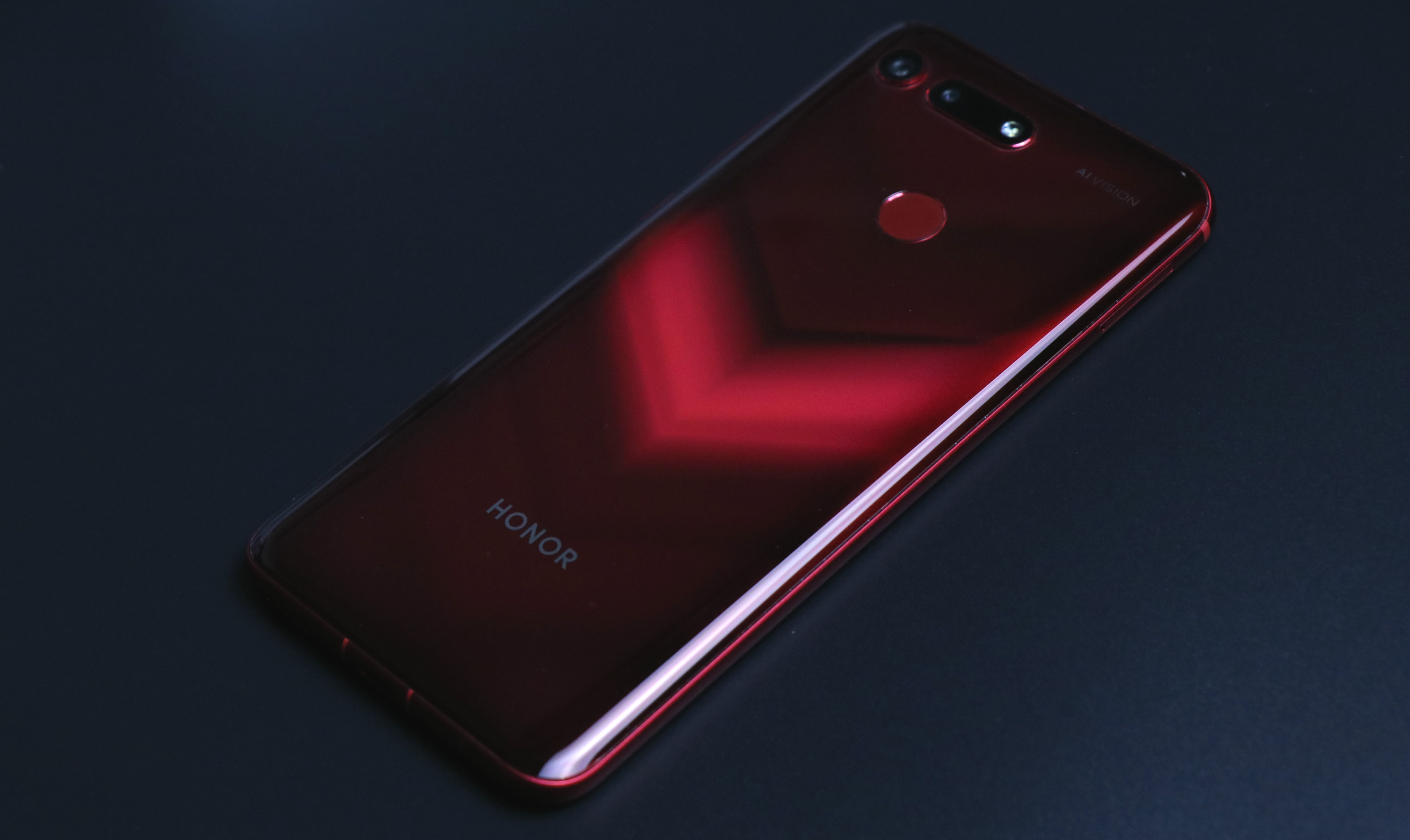 荣耀v20深度评测,荣耀v20的麒麟980降频了吗