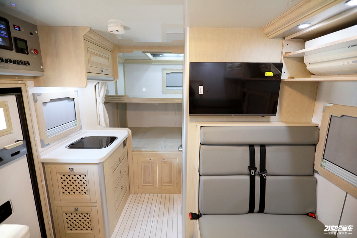 重汽越野房车最新4驱版,顶级进口man四驱越野房车