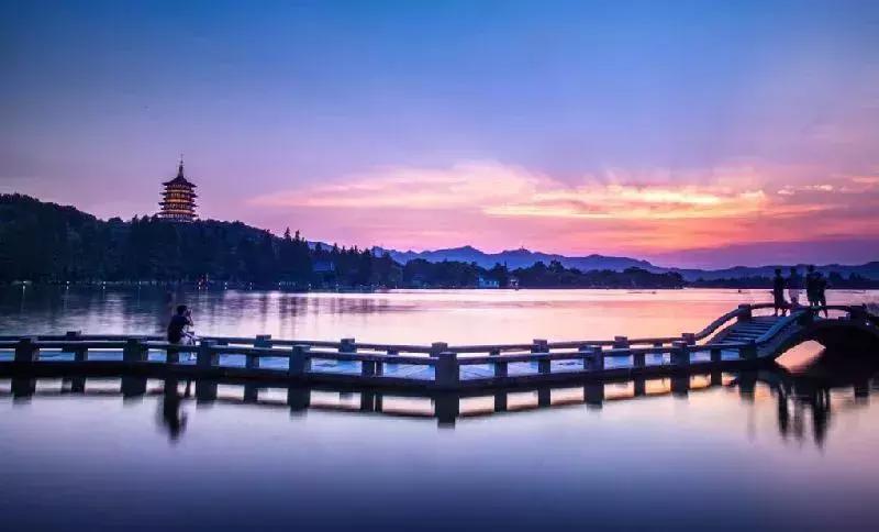 重庆旅游6天5晚团购价含往返机票,重庆出发1000元4天3晚的旅行