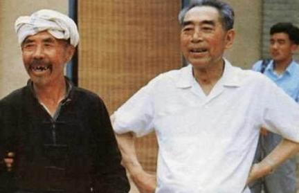 一句话评价周总理，看看都是怎样评价的？