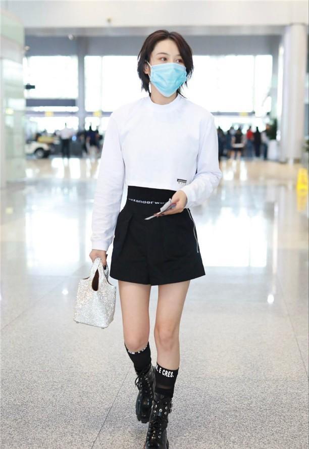 夏天穿的靴子时尚版穿搭,谁说夏季不能穿长靴