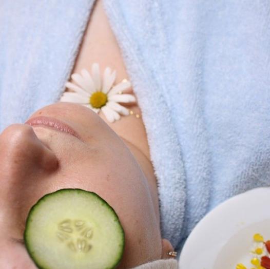 皮肤去角质层用什么方法,没有去角质产品怎么给皮肤去角质