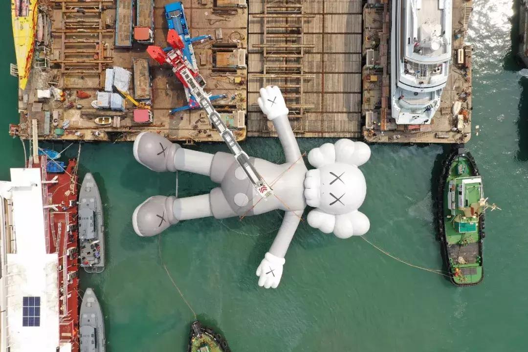 “傍大款”者,优衣库也