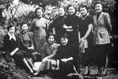 29岁抛却名伶事业,息影大半生,她陪丈夫当农民,离世却不能合葬