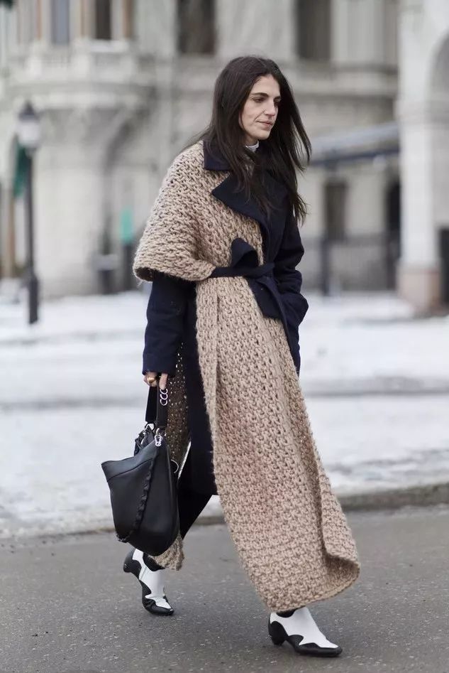 时尚轻奢感明星系列羊羔绒围巾,最潮的围巾的15种戴法超级实用