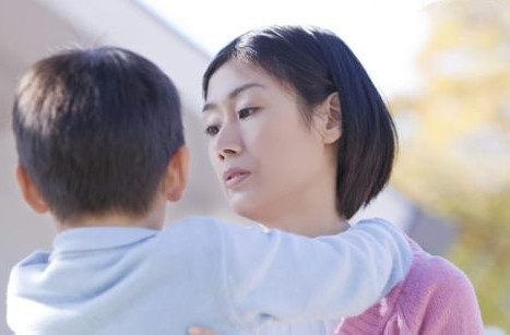 9岁男童早熟遗精，医生检查后直摇头：孩子10岁前这个食物不能碰