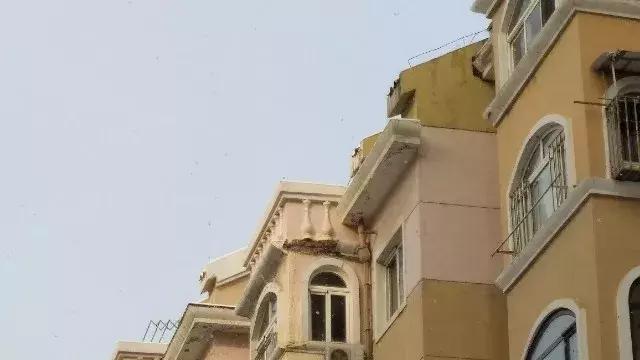 开车撞伤人但伤者不愿出院怎么办,开车撞到人伤者一直找麻烦结案