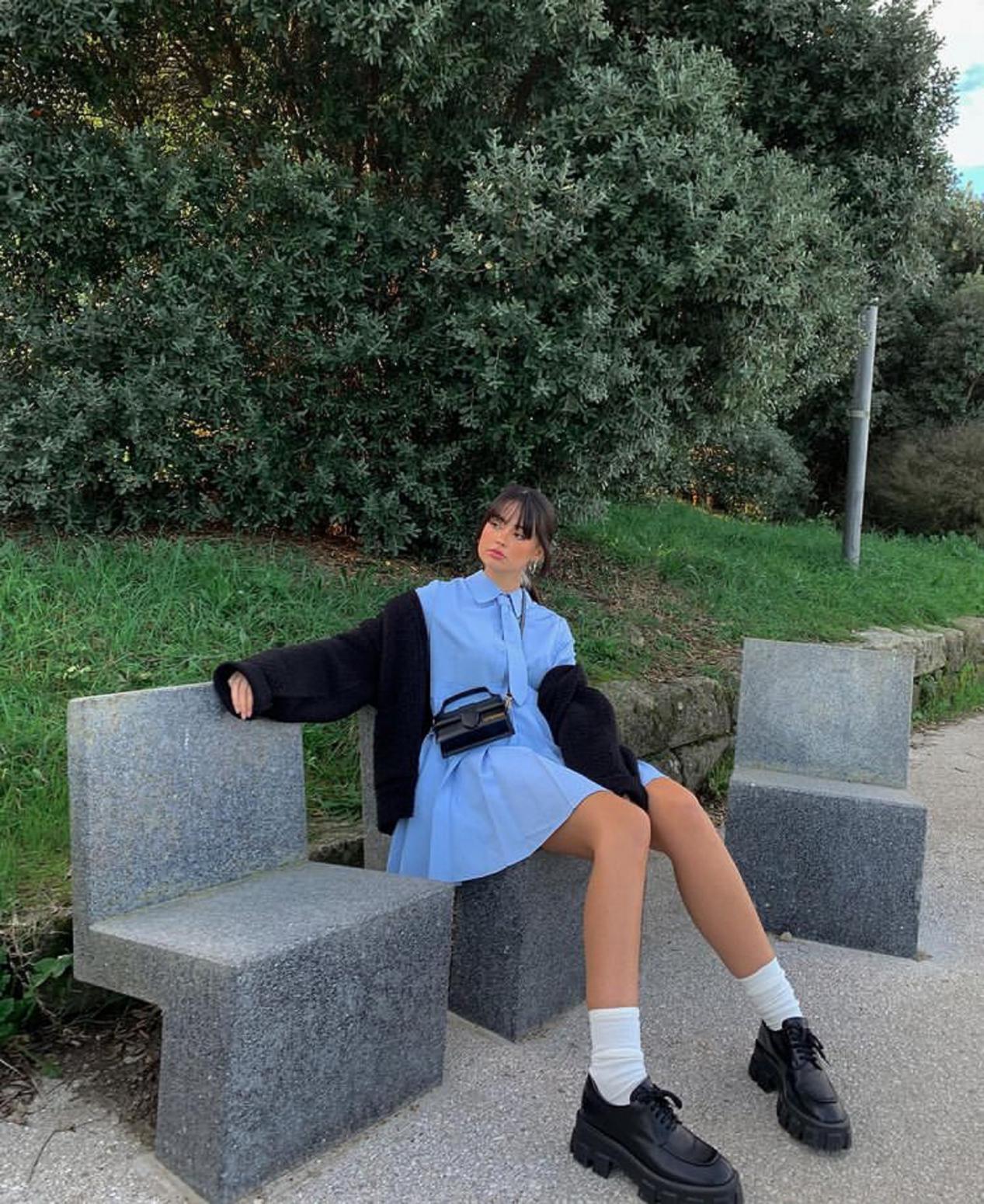 收起你的白球鞋,今年最流行的鞋子洞洞鞋