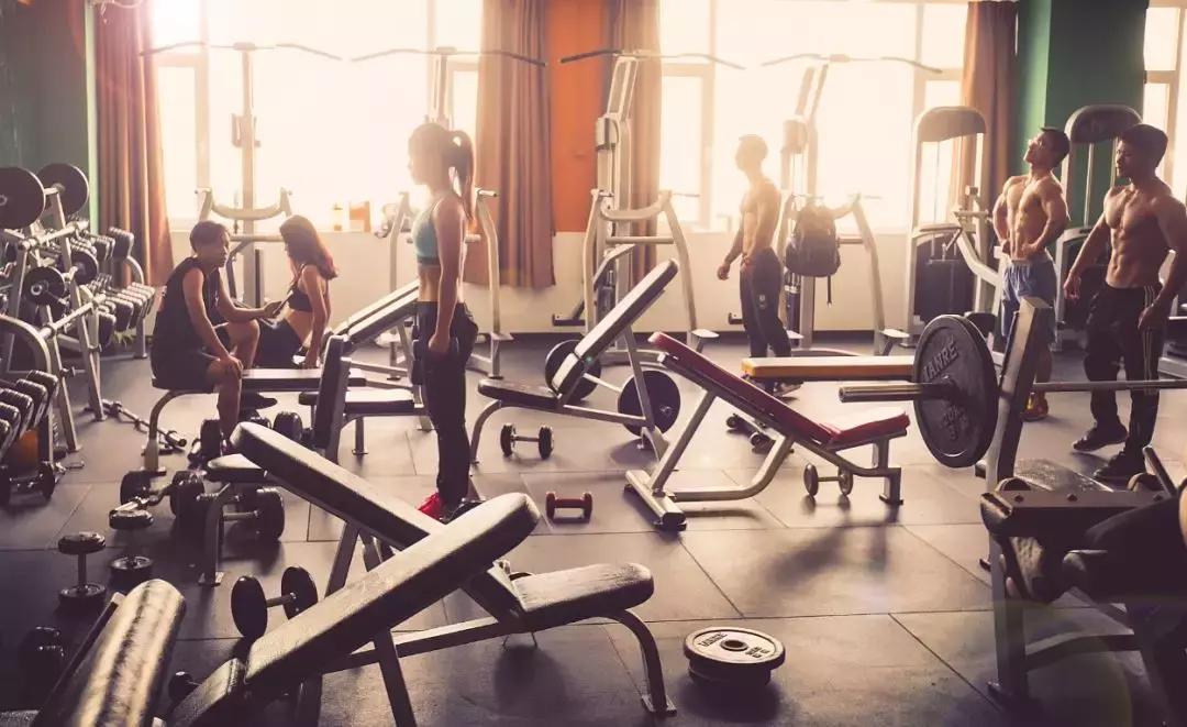 30岁转行健身教练太晚了,27岁当健身教练五年竟然还负债