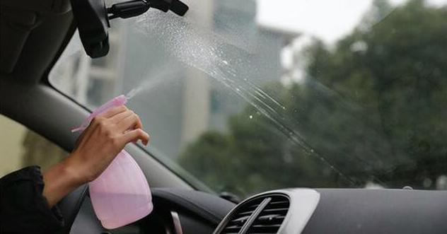 雨天前车窗起雾去除小妙招,防止车窗玻璃起雾的小妙招牙膏