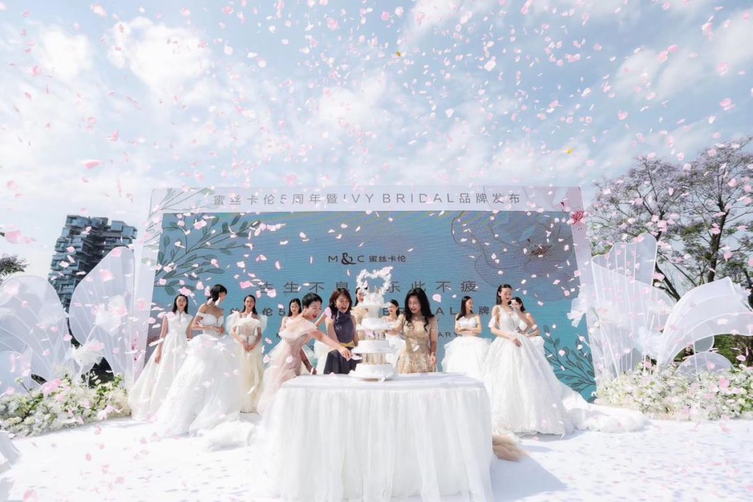 小美甲大产业,为什么投资人、粉丝都乐意跟投这个成都美女?