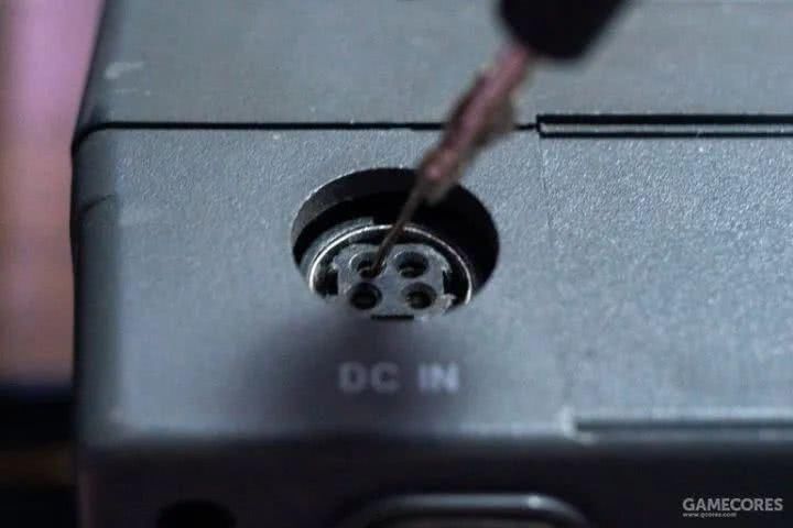 一百多块买个26年前的笔记本,我改了改,还能上网