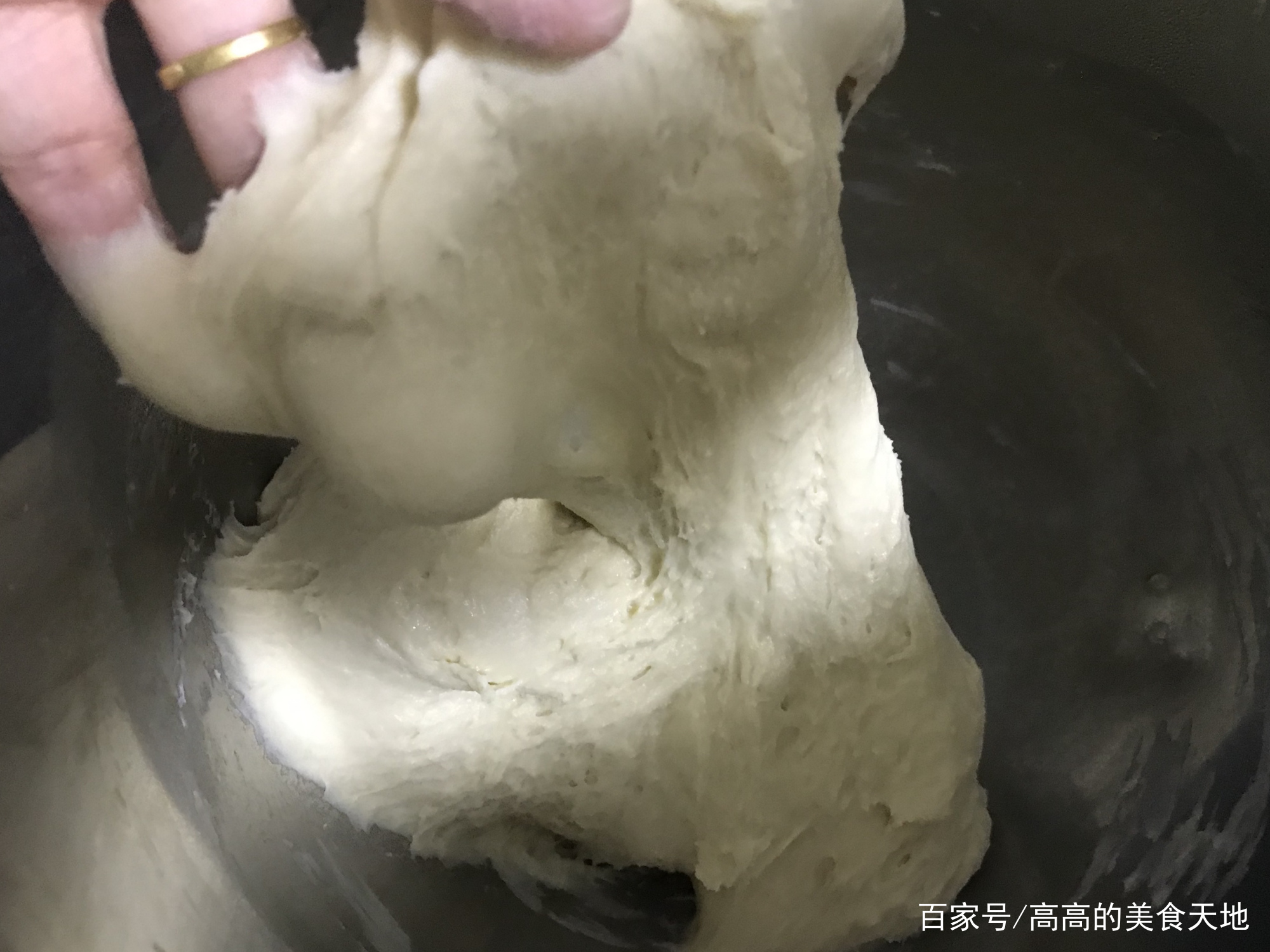 烘焙面包怎么做才松软,自制面包怎么才能不硬