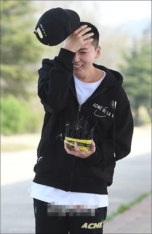 金秦禹李昇勋入伍,winner金秦禹腹肌