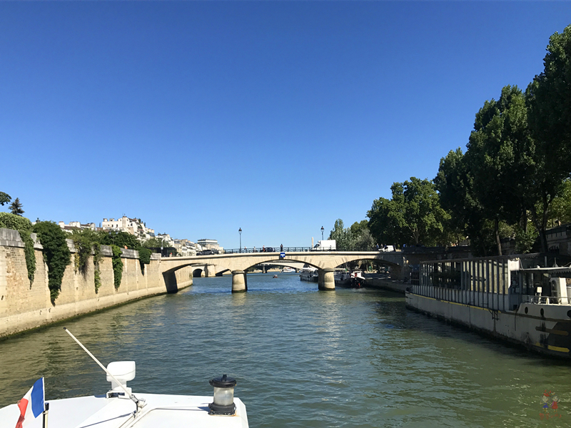 塞纳河左岸和右岸的区别,塞纳河和左岸