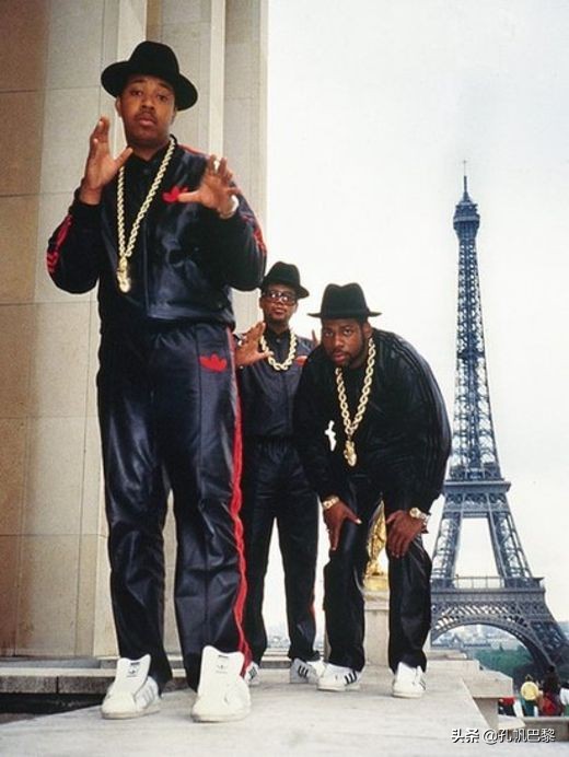 阿迪达斯有哪些联名运动鞋,运动鞋阿迪达斯和耐克哪个好