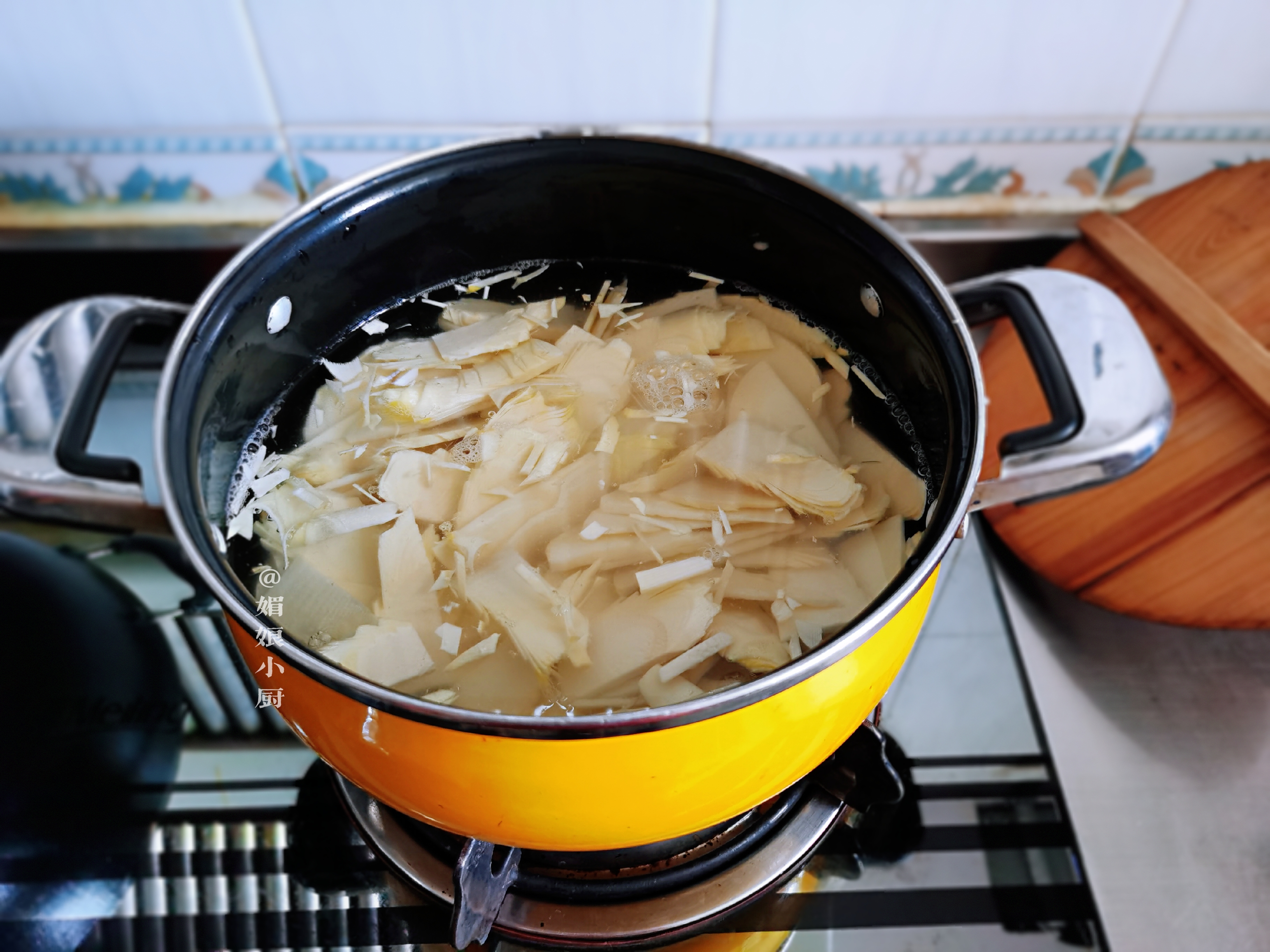 去皮冬笋怎么去涩去麻又保留甜味,冬笋的麻涩味怎么去除