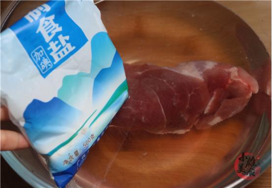 解冻肉切记不要直接用水泡,解冻肉小窍门是什么