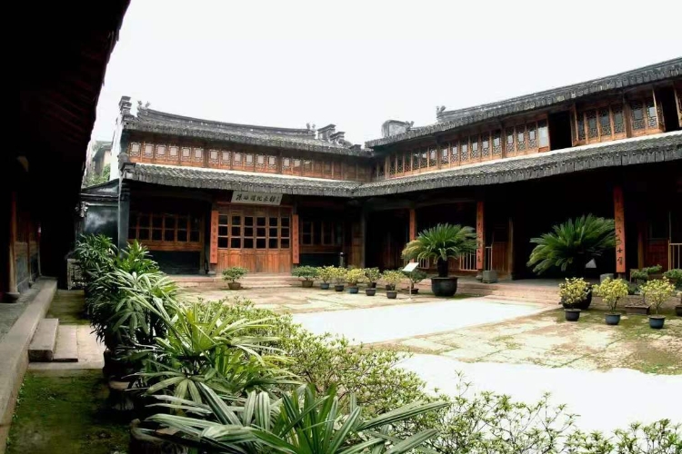 不止是高楼璀璨，这座历史文化名城里英杰荟萃，你知道哪些？多处名人故里等你拜访~