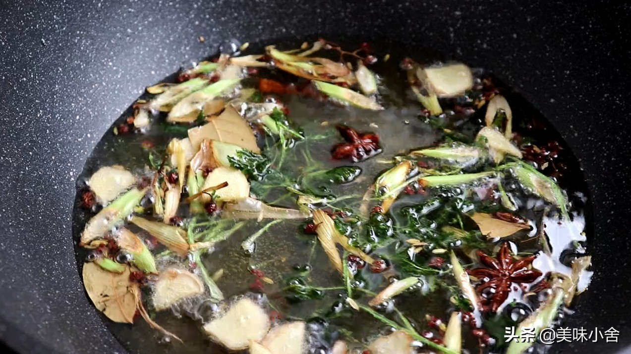 正宗牛肉酱香菇,牛肉香菇香辣酱制作的全过程