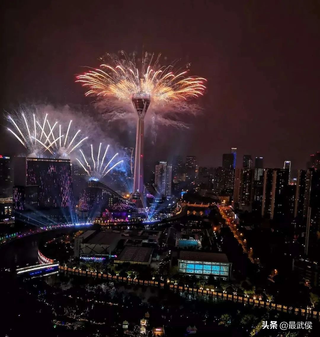 成都首条夜环线,太太太太好玩了!