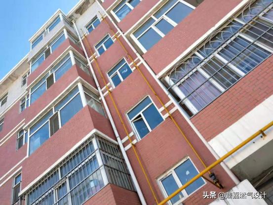 看着害怕?|房子墙外燃气管道危不危险,听听燃气公司怎么说