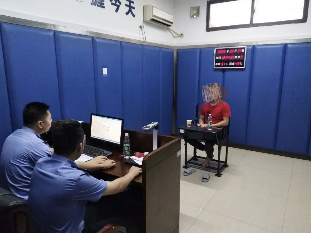 向信访人答复处理结果,向公安举报被人找上门