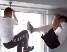 晾衣杆的卖家秀能有多沙雕？商家：钱退你，求你把评论删了